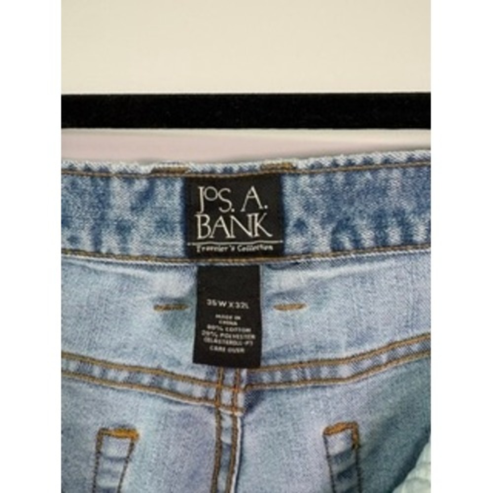 Jos. A. Bank Men's Jeans – Classic Fit Denim Pants 35x32 - Picture 3 of 4
